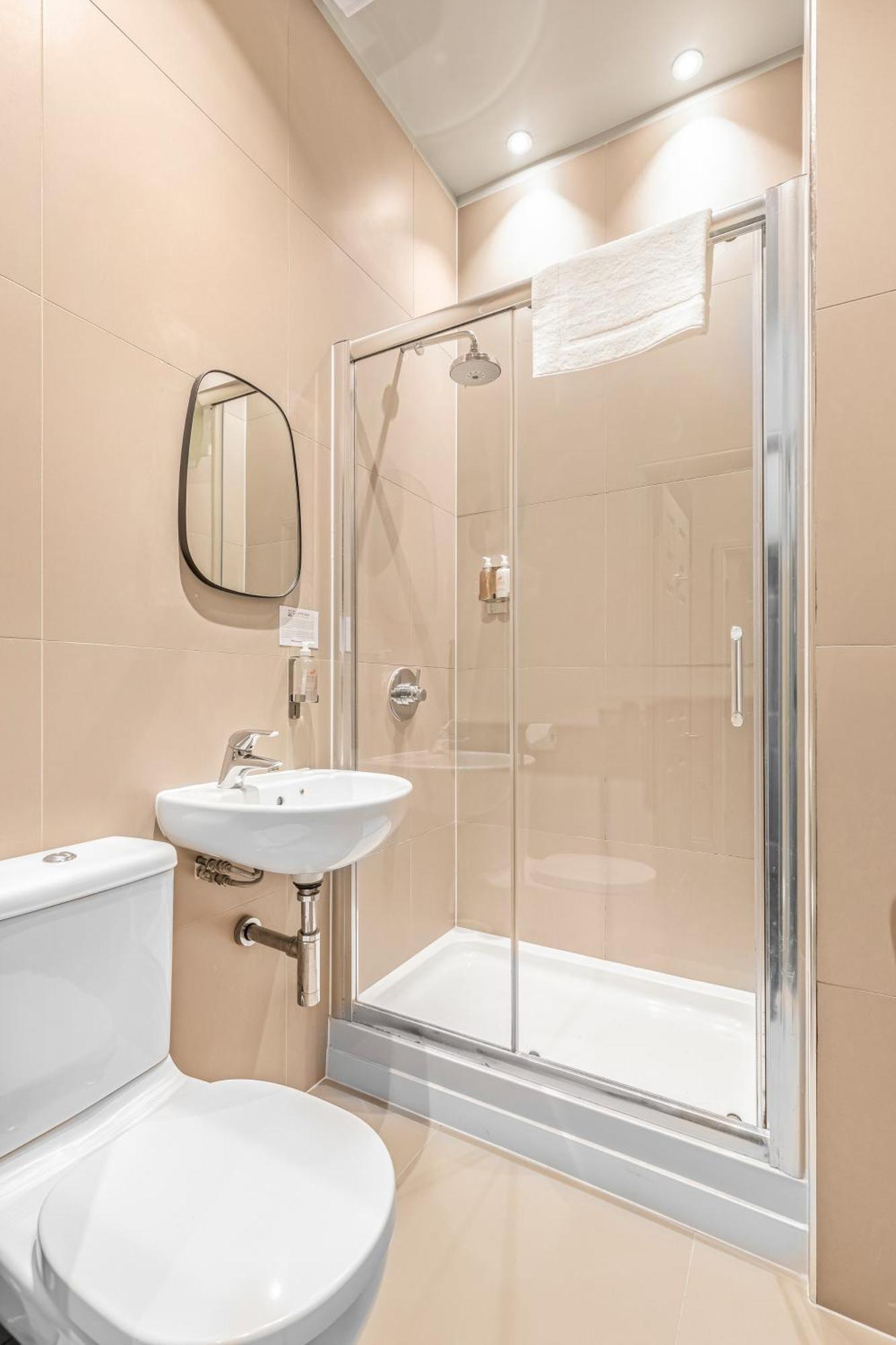 Clapham Guest House Лондон Екстериор снимка