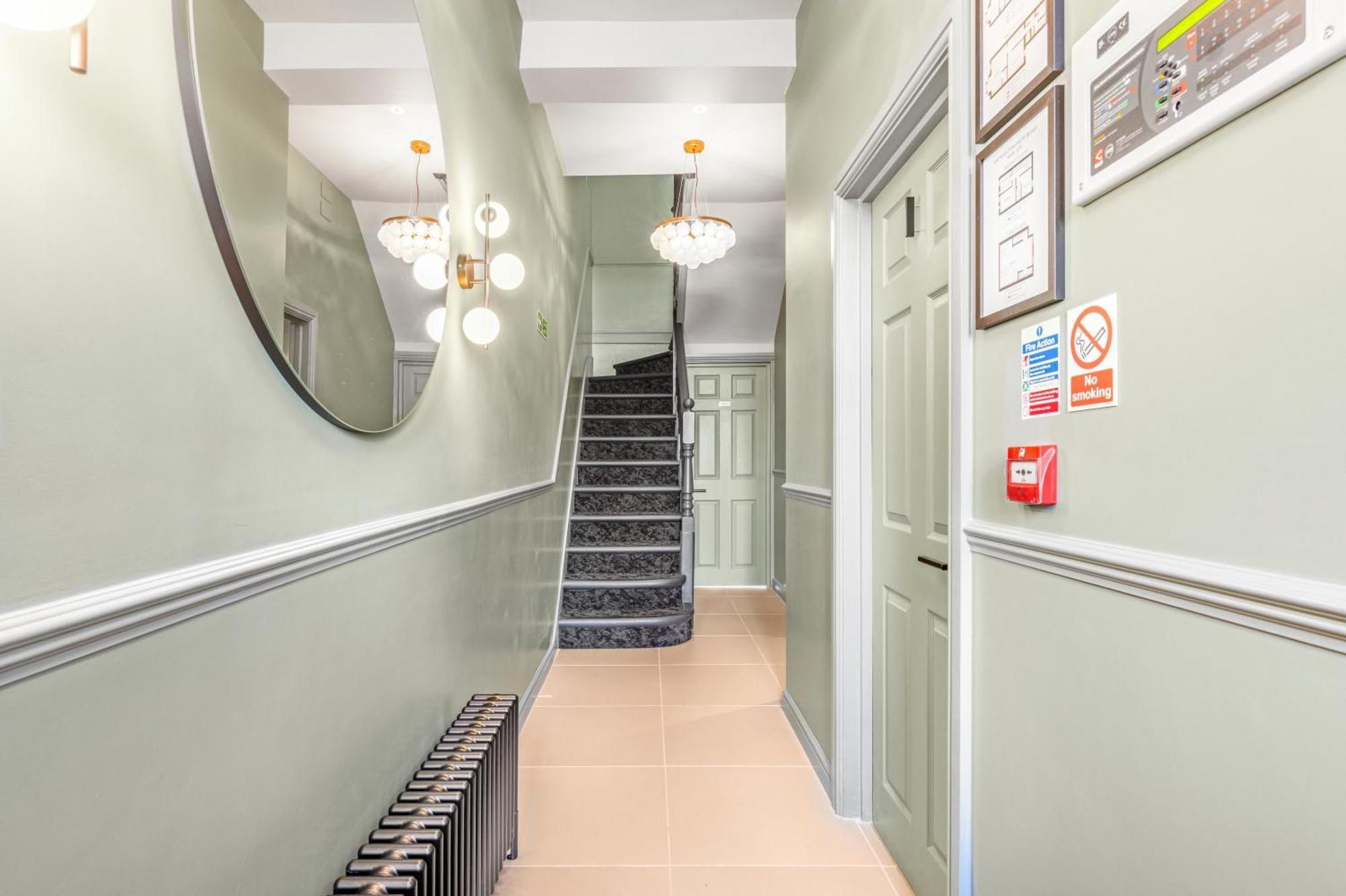 Clapham Guest House Лондон Екстериор снимка