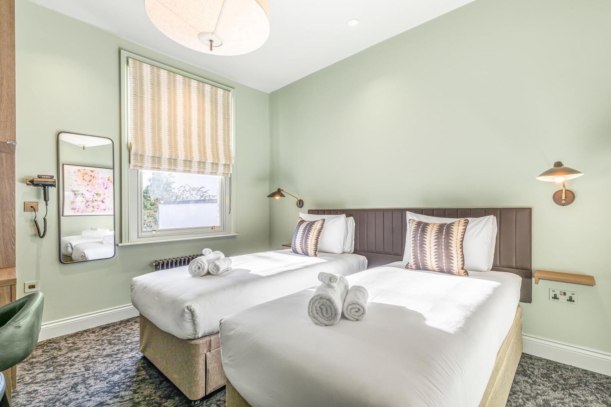 Clapham Guest House Лондон Екстериор снимка