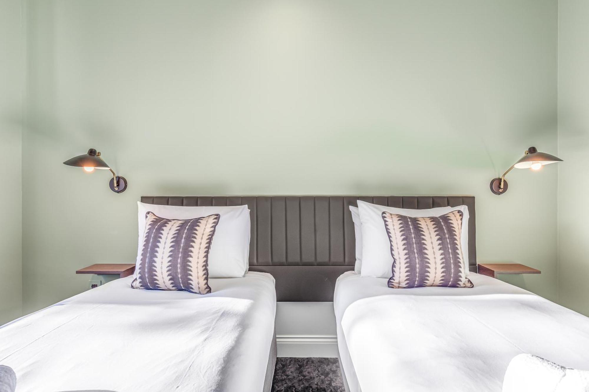 Clapham Guest House Лондон Екстериор снимка