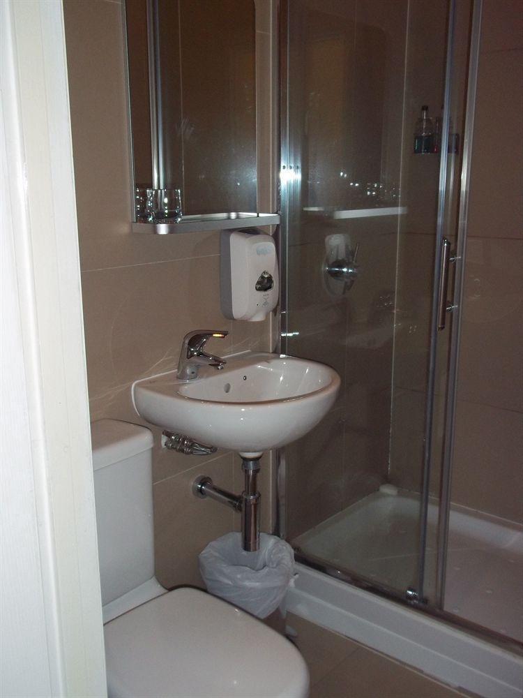 Clapham Guest House Лондон Екстериор снимка