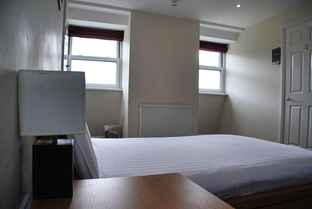 Clapham Guest House Лондон Екстериор снимка