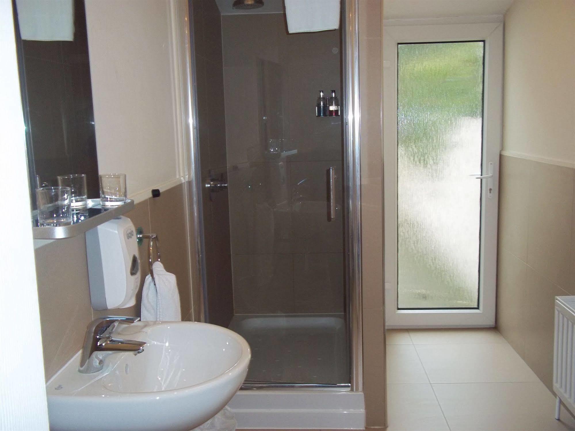 Clapham Guest House Лондон Екстериор снимка