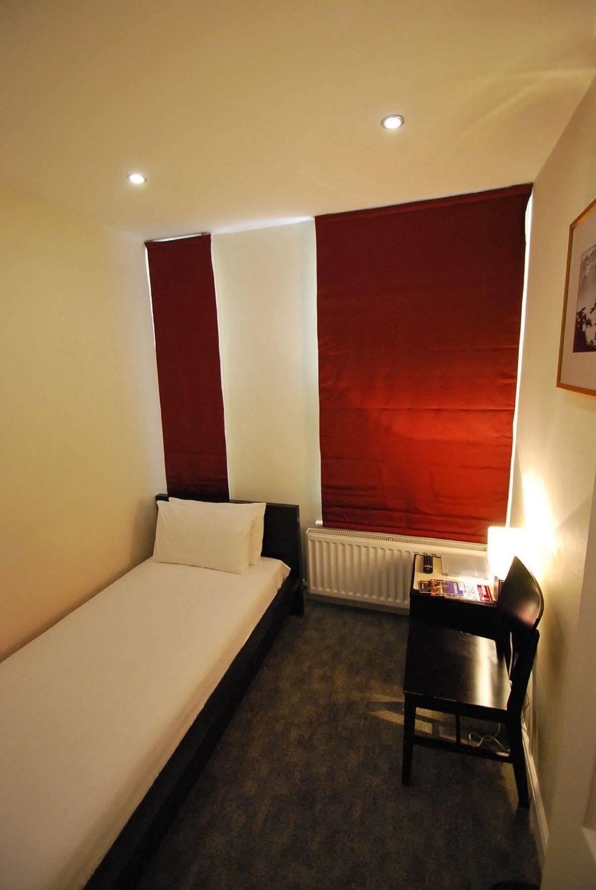 Clapham Guest House Лондон Екстериор снимка